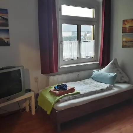 בית הארחה Elli Kroessner Hartmannsdorf bei Chemnitz