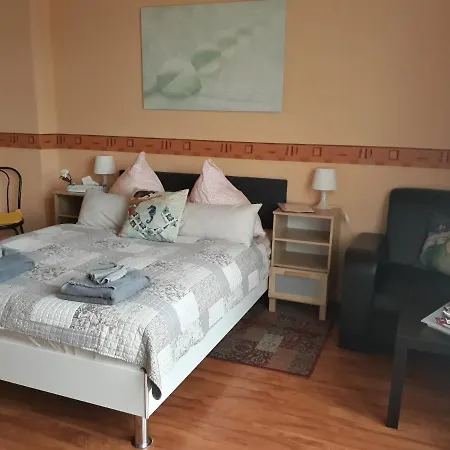 Elli Kroessner Guest house