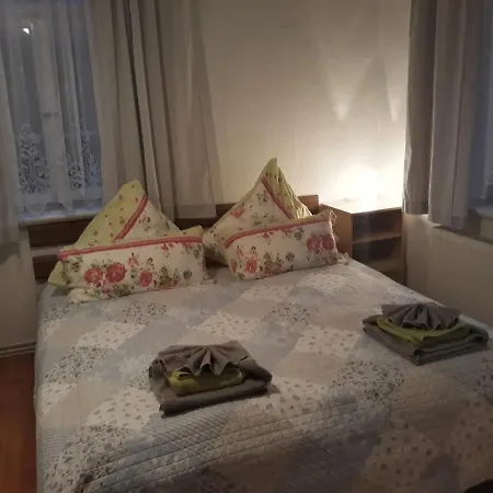 Elli Kroessner בית הארחה Hartmannsdorf bei Chemnitz