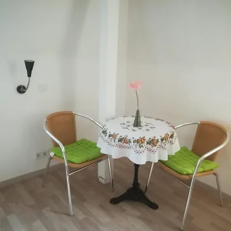 Elli Kroessner בית הארחה Hartmannsdorf bei Chemnitz