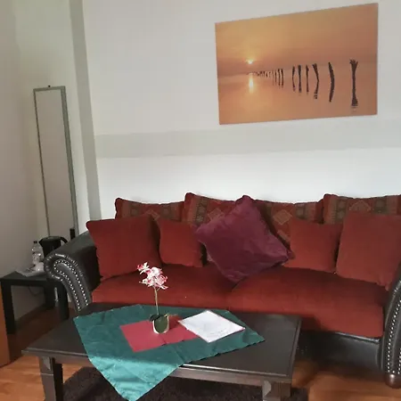 Elli Kroessner בית הארחה 2*